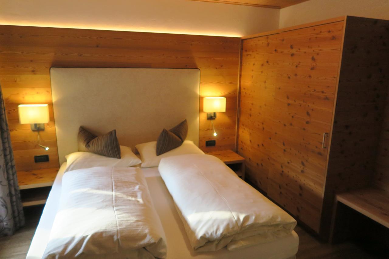 Aparthotel Garni Salegg St. Ulrich in Gröden Exterior foto